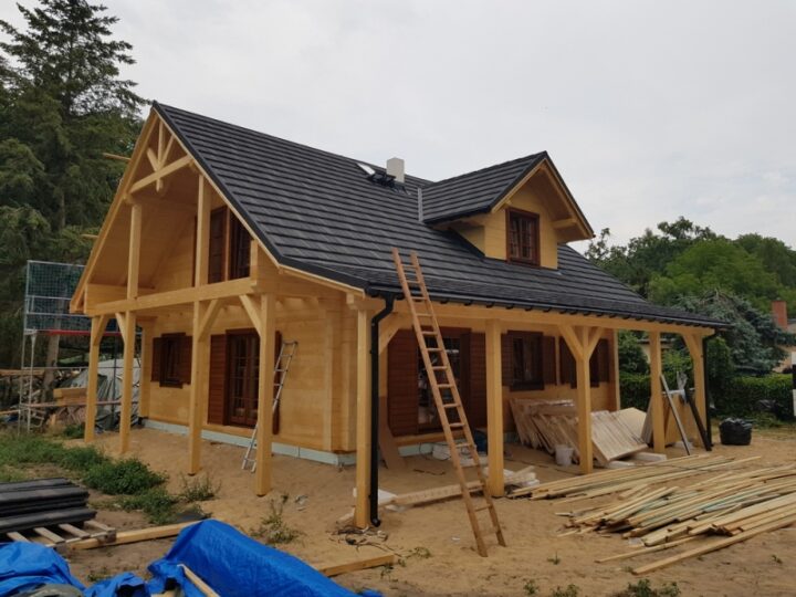 Holzhaus Montage